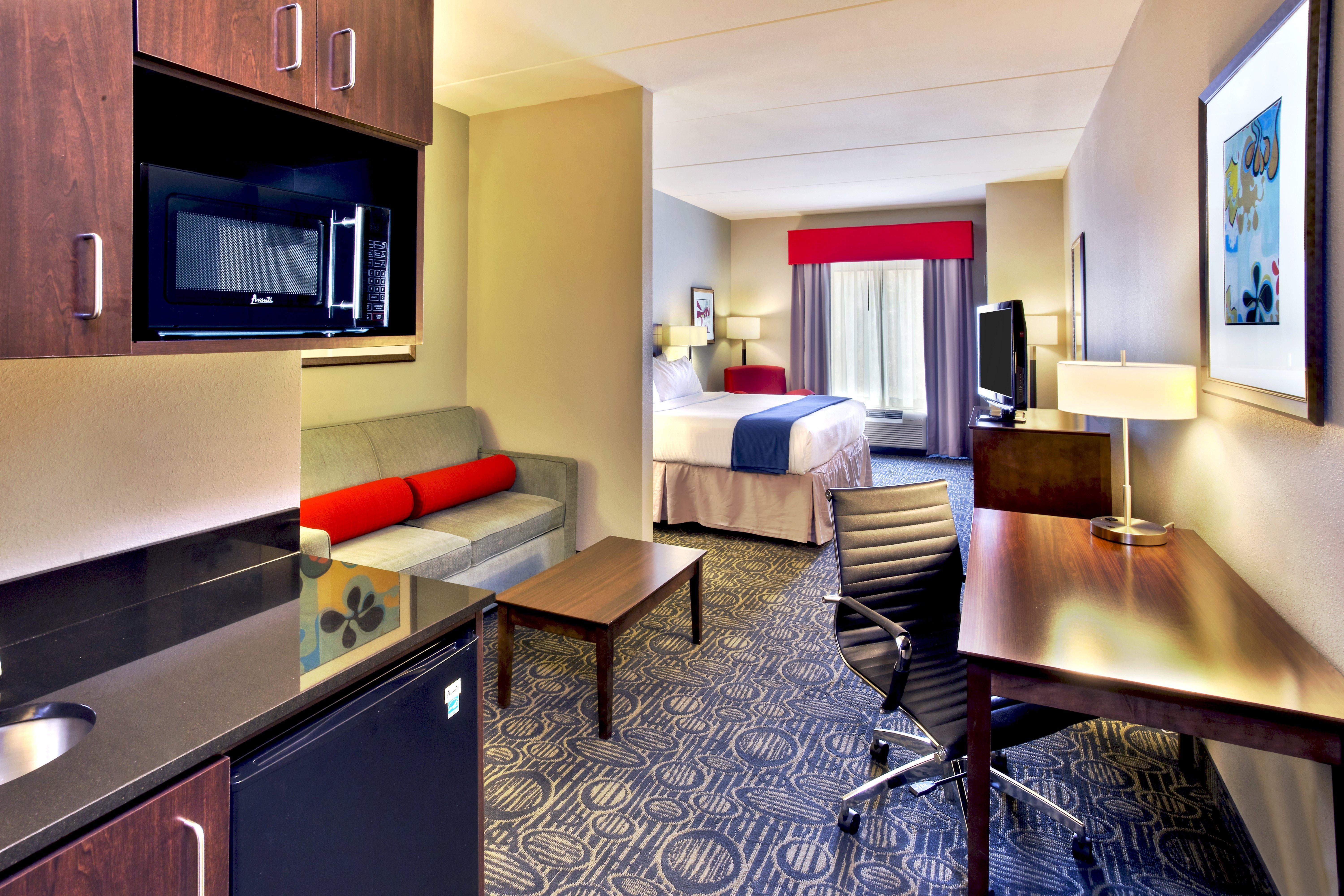 Holiday Inn Express & Suites Oak Ridge By Ihg Exterior photo