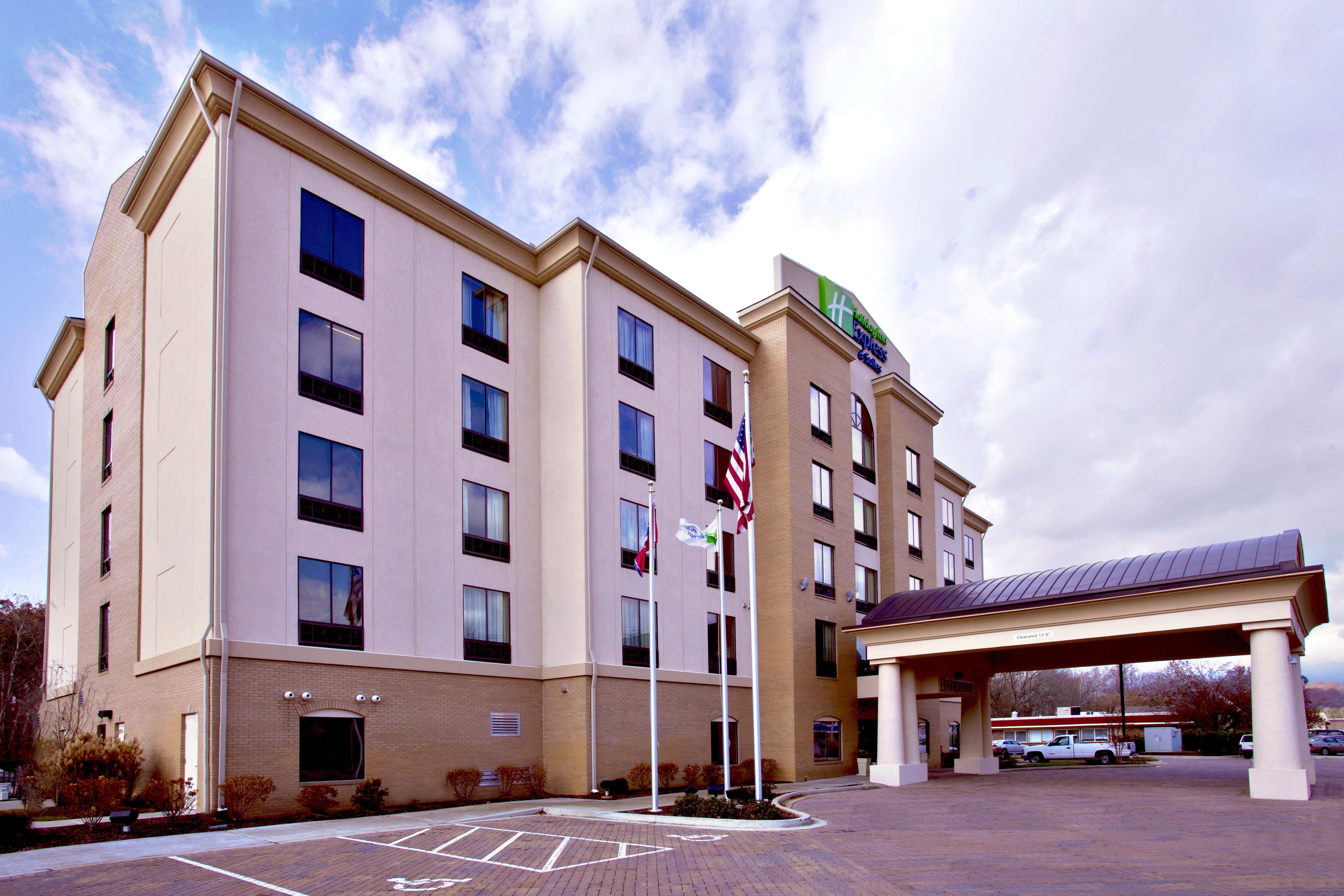 Holiday Inn Express & Suites Oak Ridge By Ihg Exterior photo
